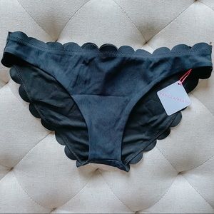 ✨Vanilla/Beach Scalloped Ribbed Bikini Bottoms